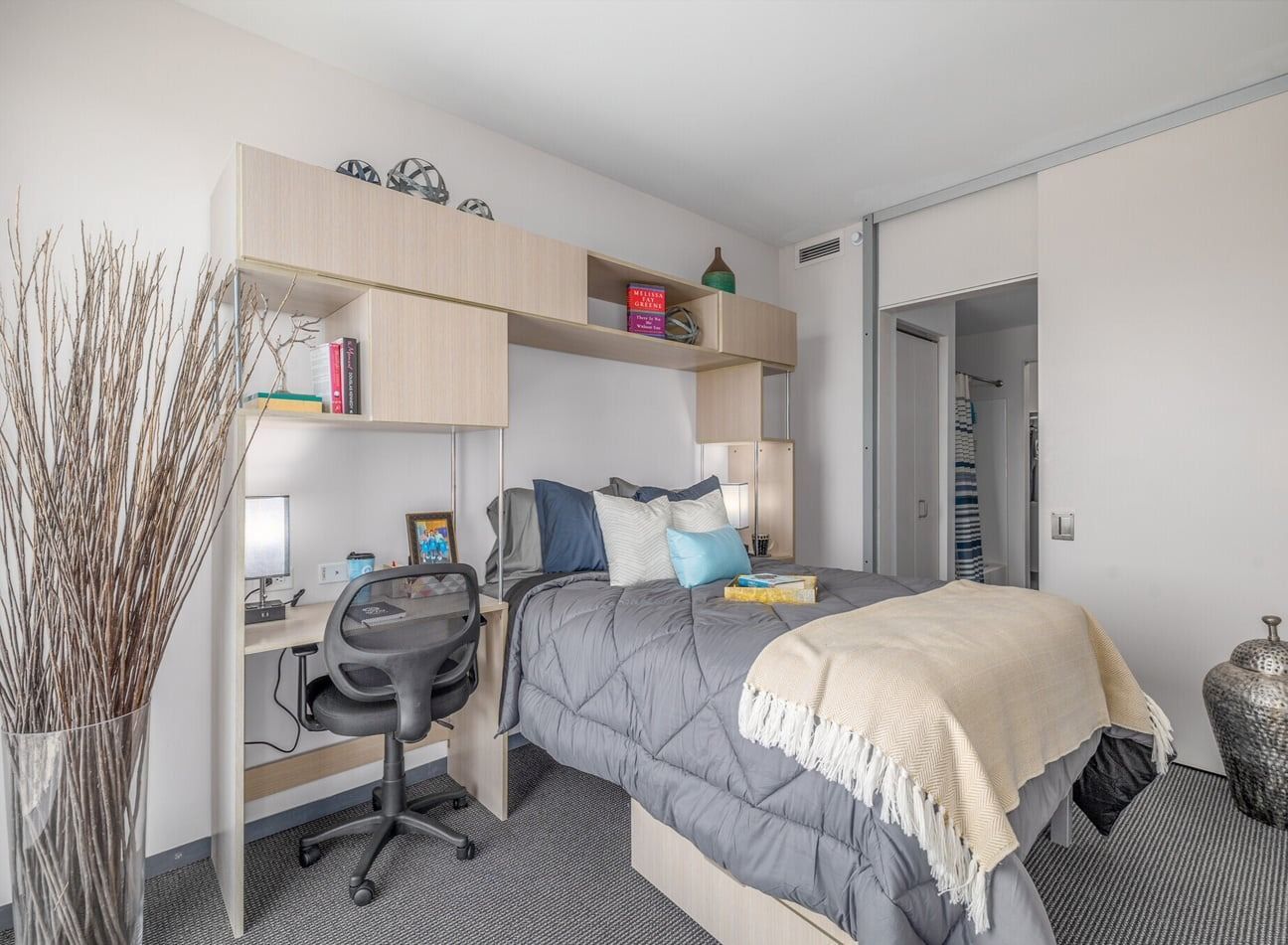 4 Bed / 4 Bath - 4A (F 8-16