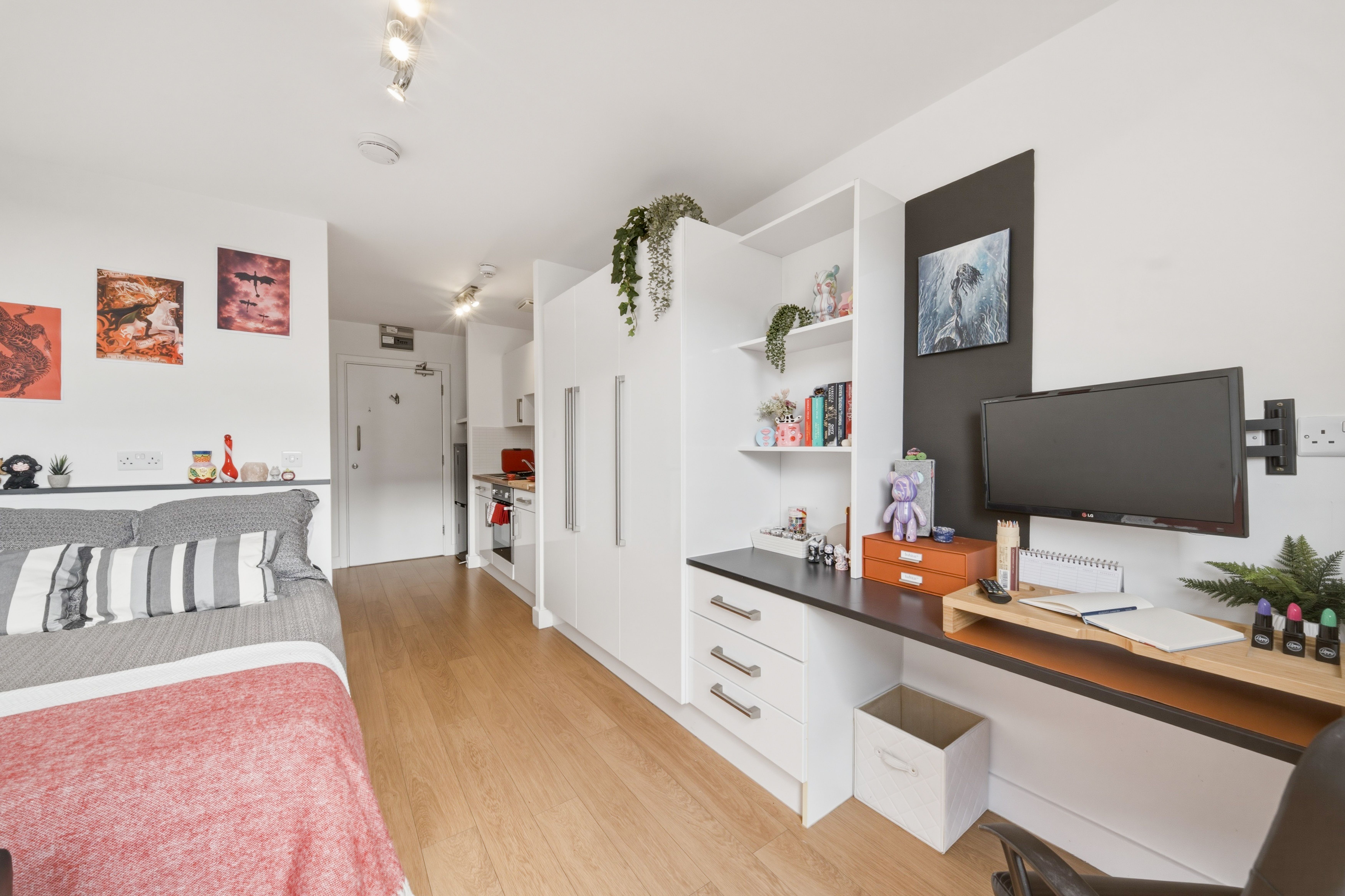 Gold Courtyard Studio - Floor 3-5