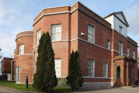 credit: http://www.chester.ac.uk/sites/files/chester/imagecache/accom/images/accom_image/Bache.jpg