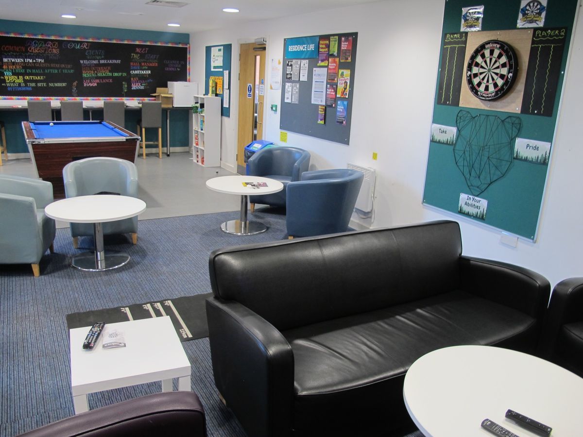 Hall - Agard Court - 8