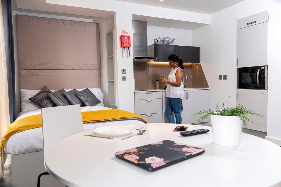 Hall - Glasgow West End - 6