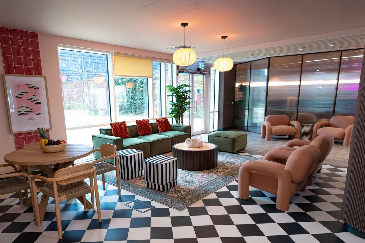 Hall - Arbury Court - 9