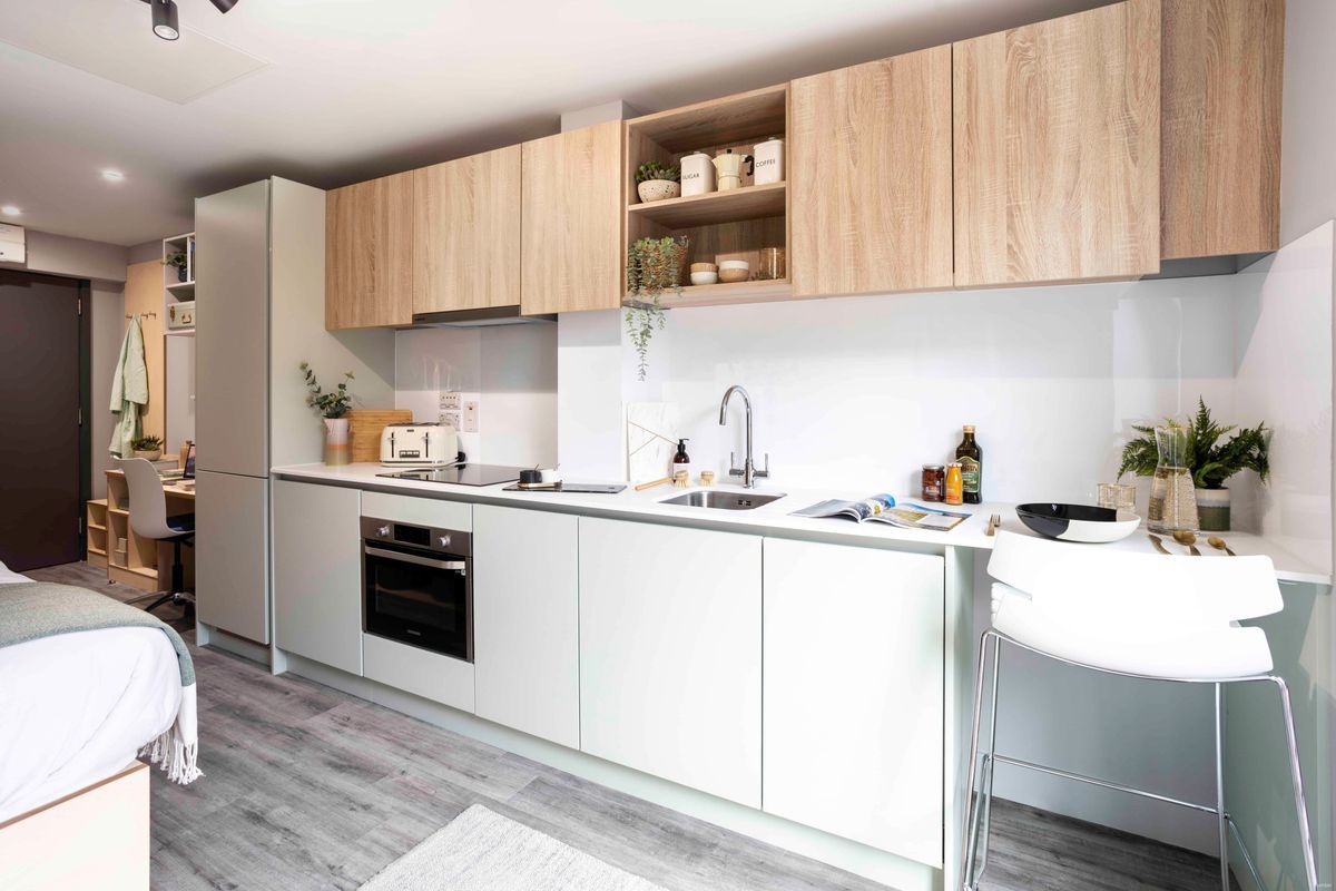 Hall - Aster House - 6