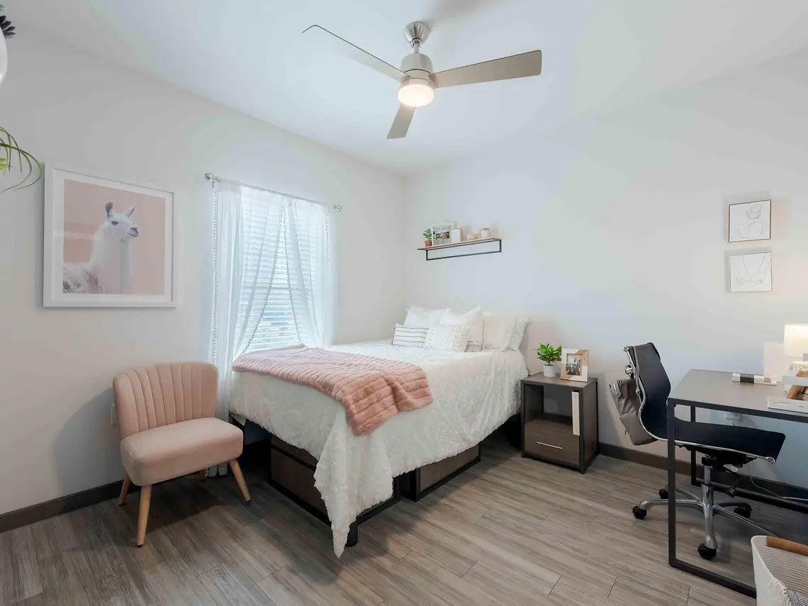 Hall - Austin Nueces - 4