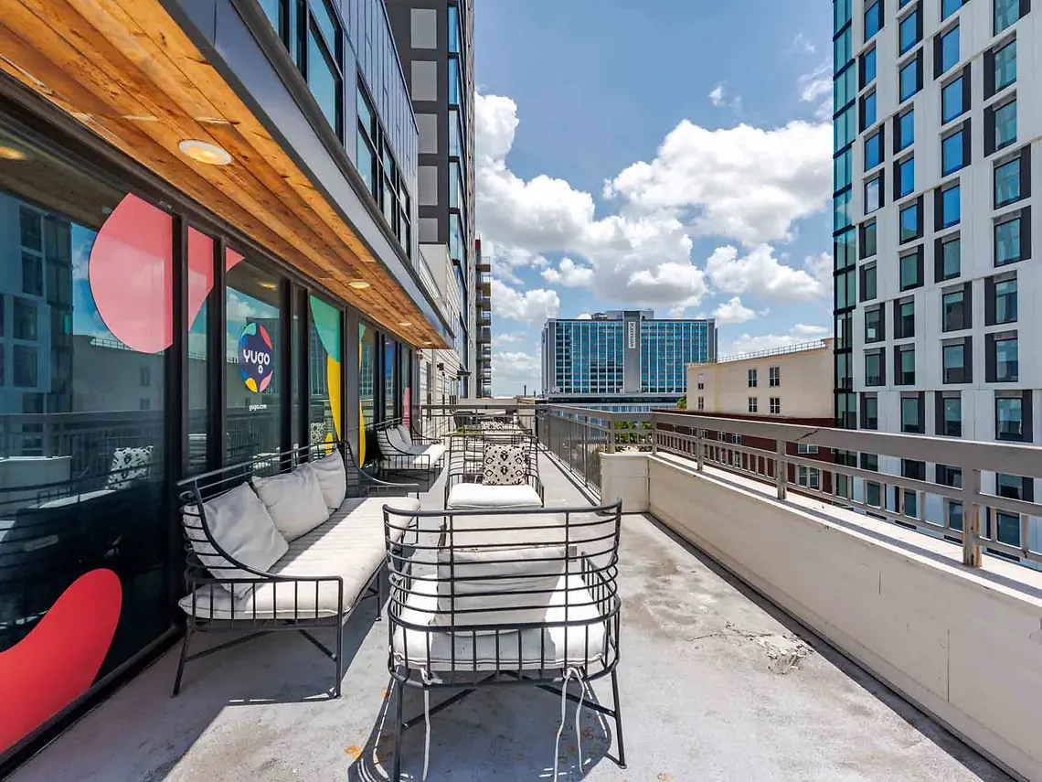 Hall - Austin Rio - 9