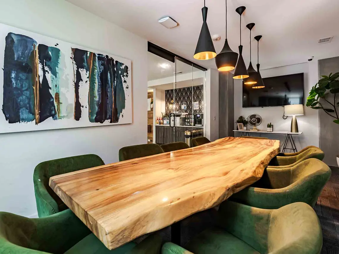 Hall - Austin Rio - 1