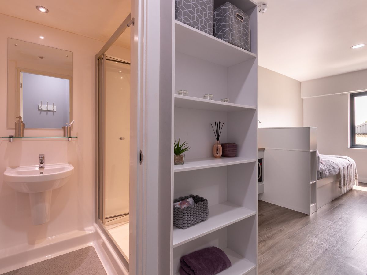 Hall - Axo Kingston - 3