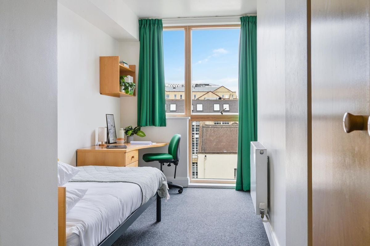 Hall - AXO Waterloo - 3