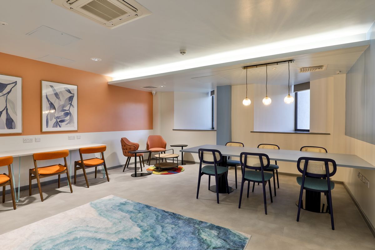 Hall - B16 Studios - 12