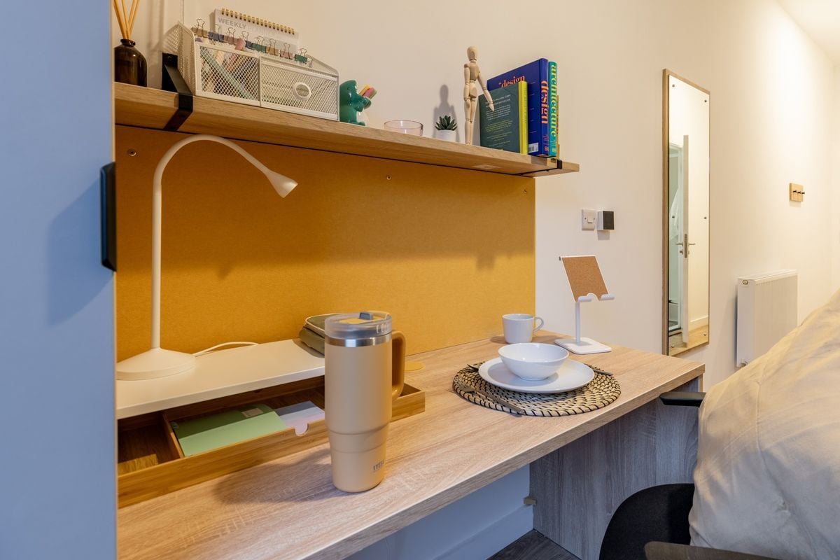 Hall - Beckton House - 6