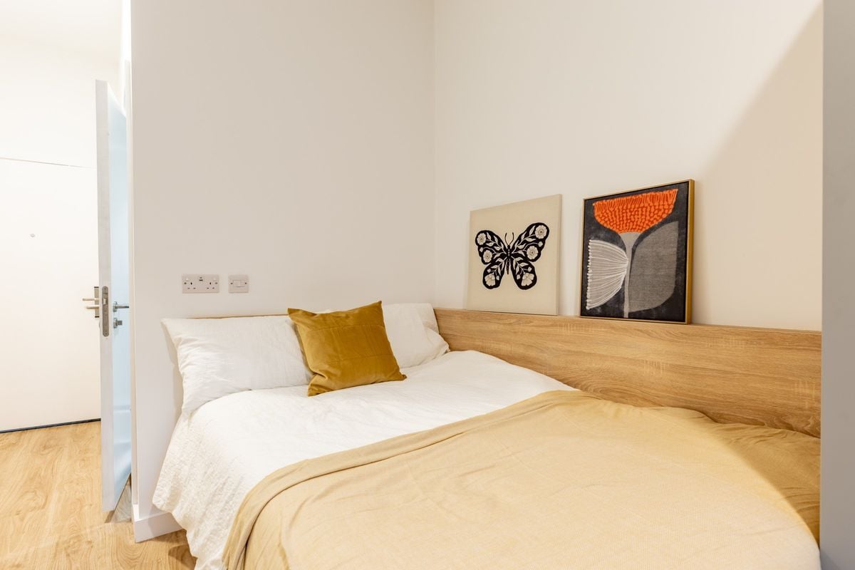 Hall - Beckton House - 4