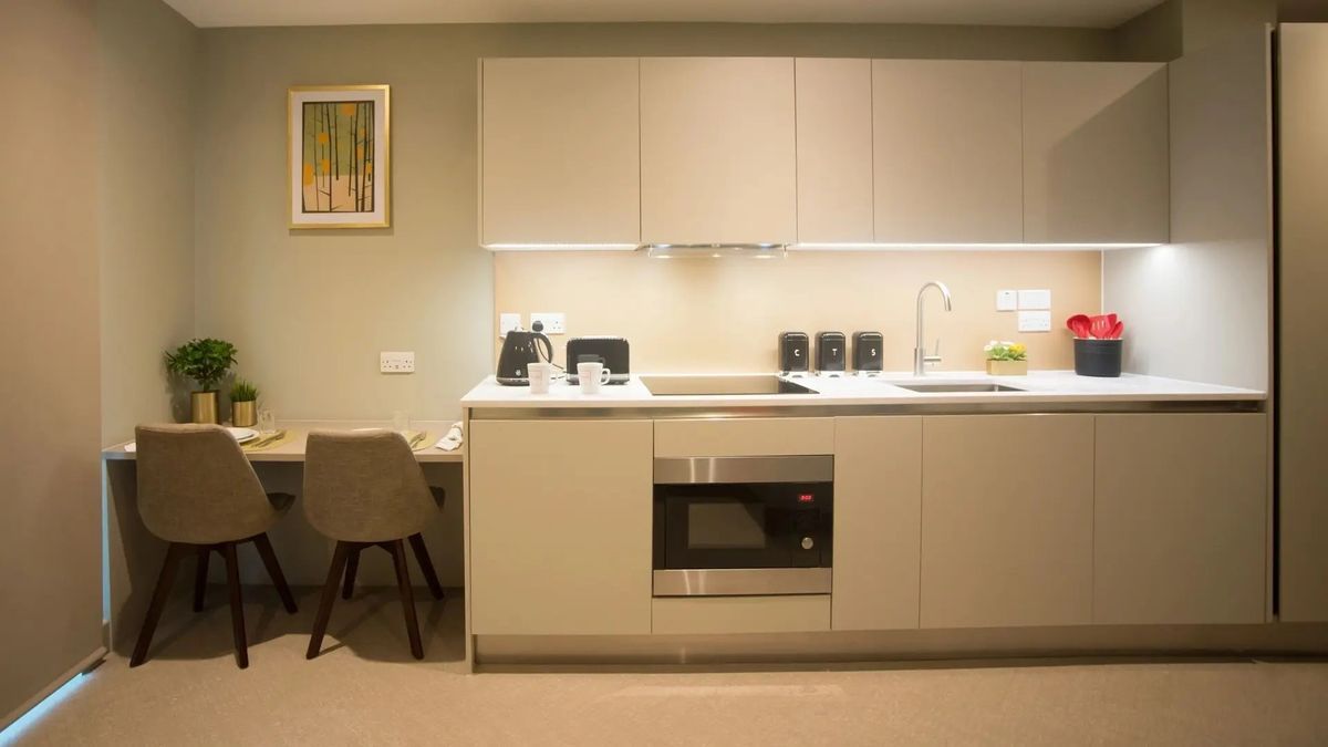 Hall - Beechenhurst House - 7