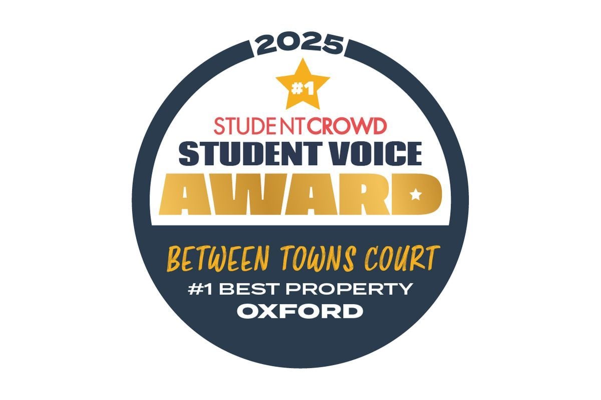 Hall Between Towns Court - 0