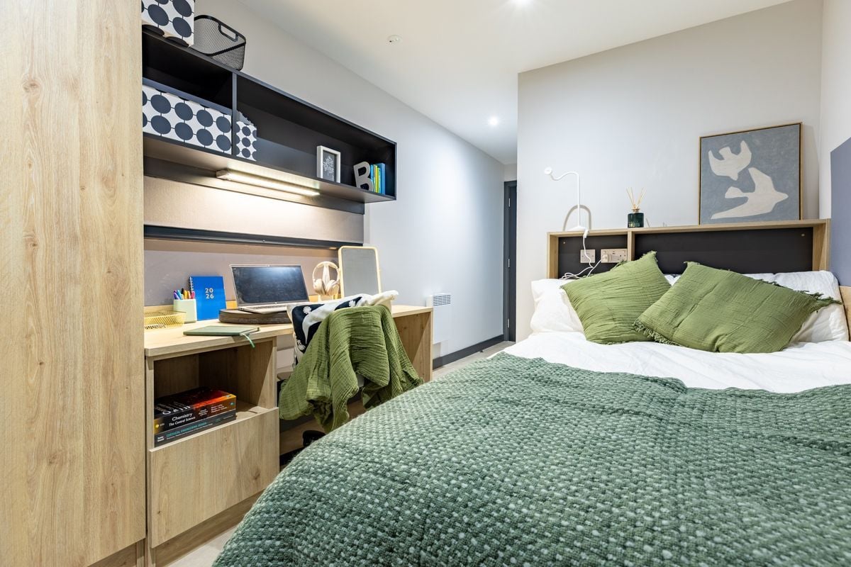 Hall - Biscuit Factory - 14