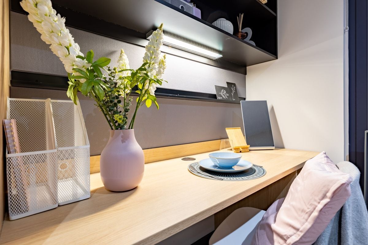 Hall - Biscuit Factory - 13