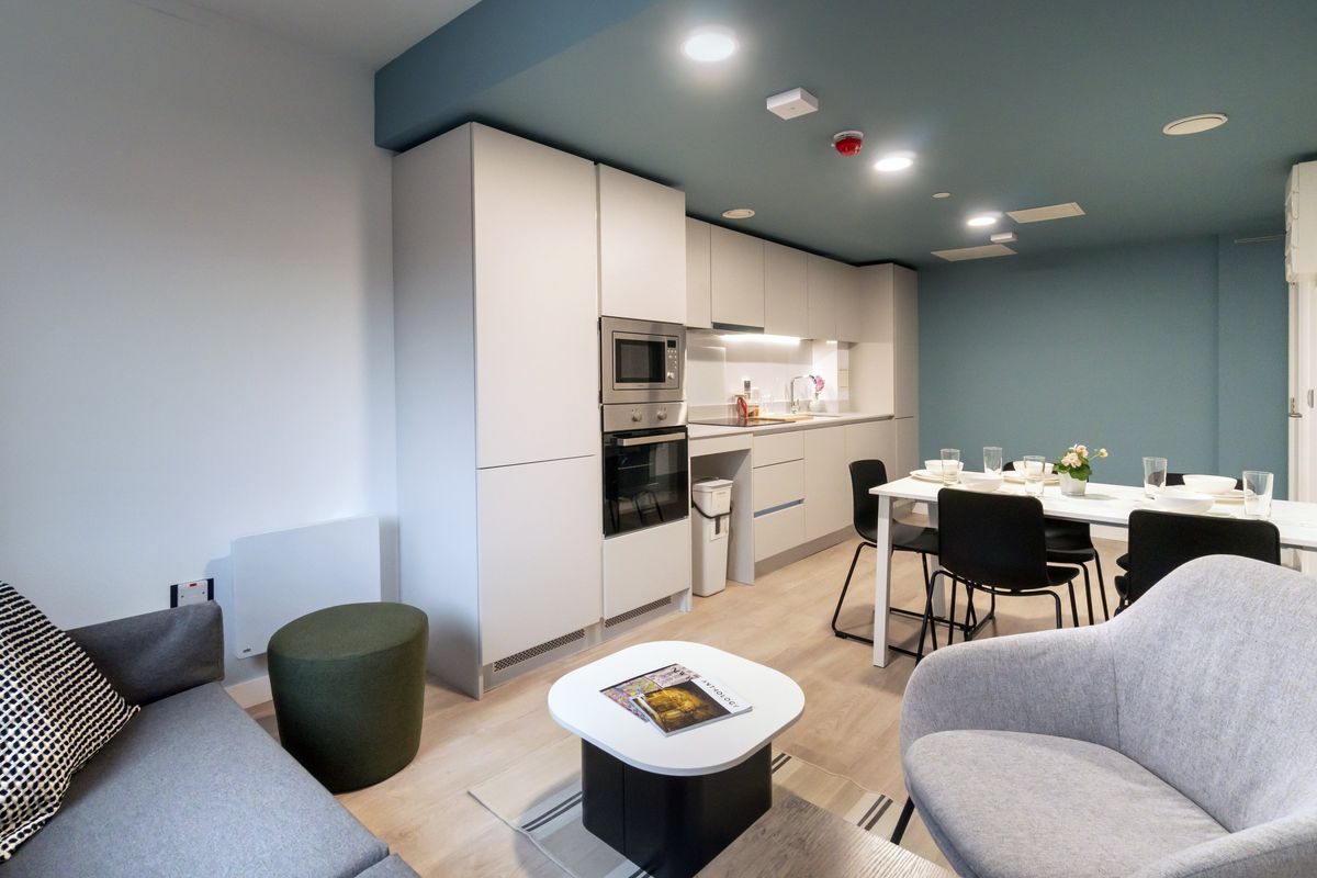 Hall - Bradbury Place - 5