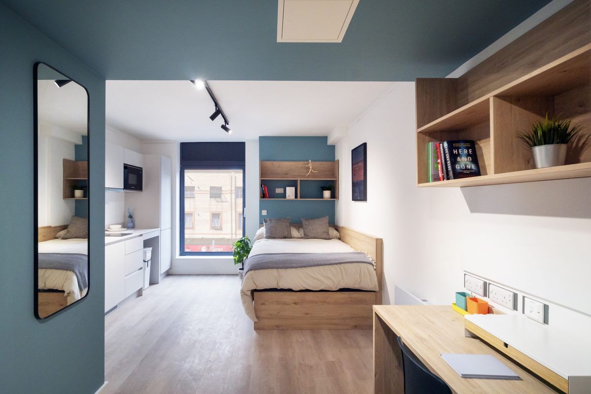 Hall - Bradbury Place - 7