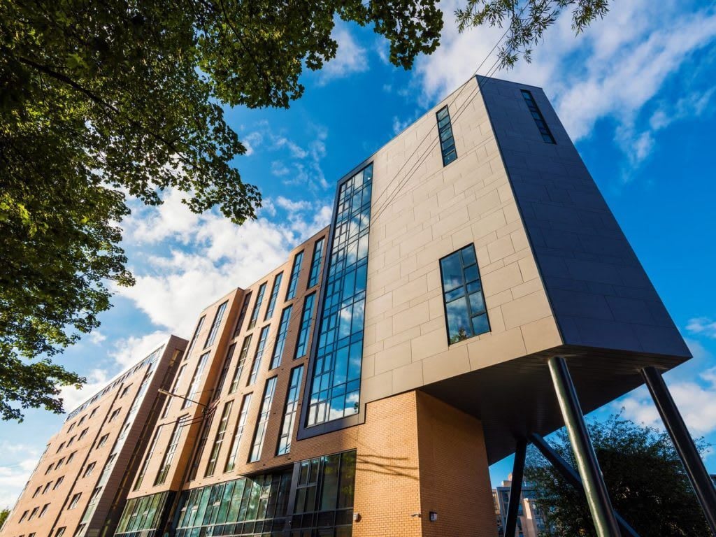 Hall Bridge House - 9