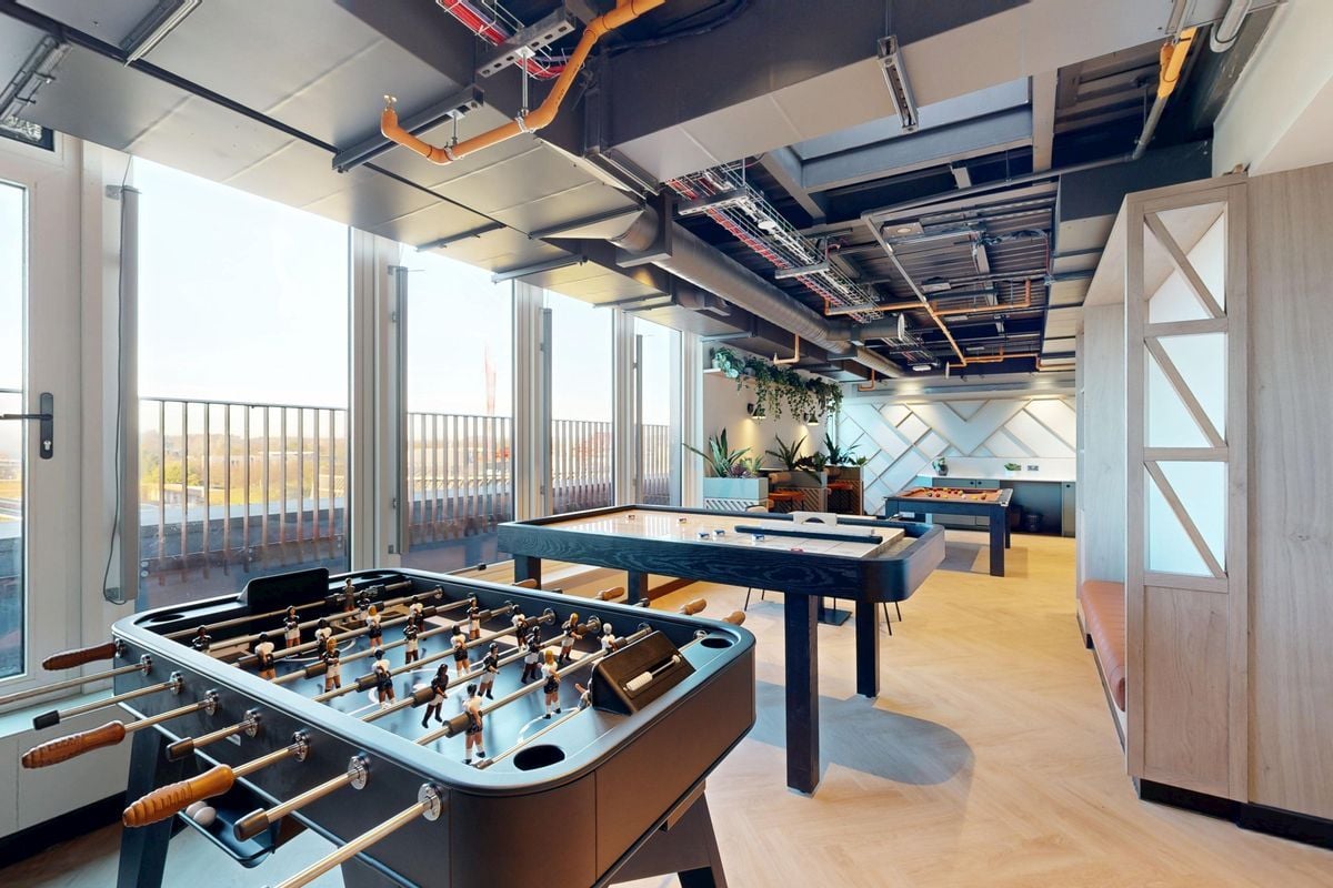 Hall - Bridgeside - 3