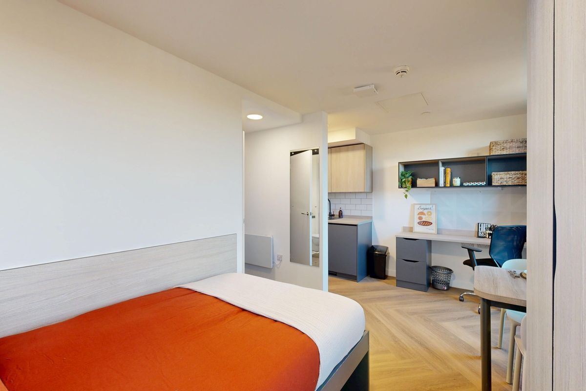 Hall - Bridgeside - 6