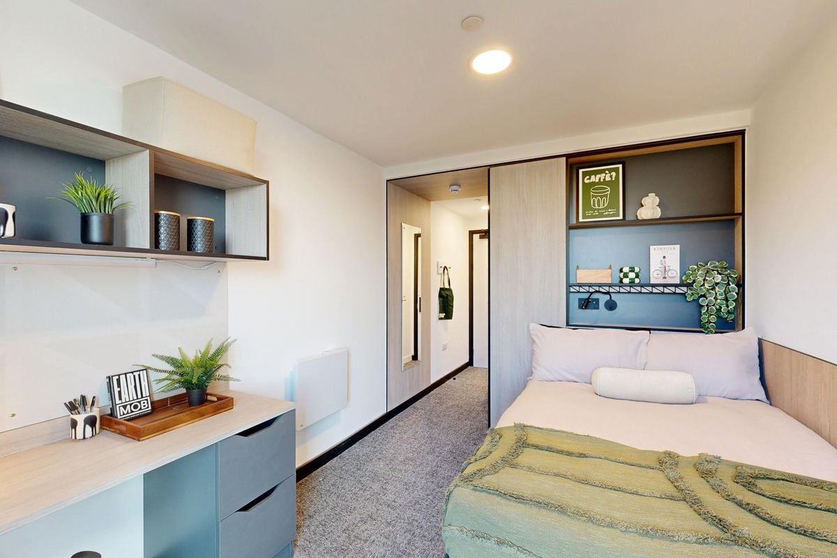 Hall - Bridgeside - 9