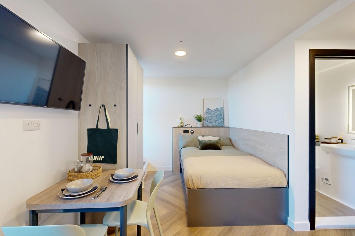 Hall - Bridgeside - 2