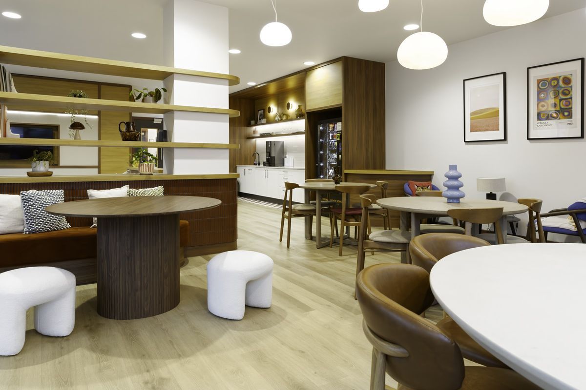 Hall - Burley Studios - 8