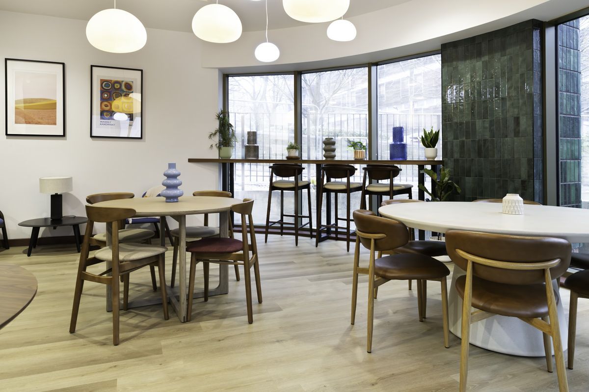 Hall - Burley Studios - 5