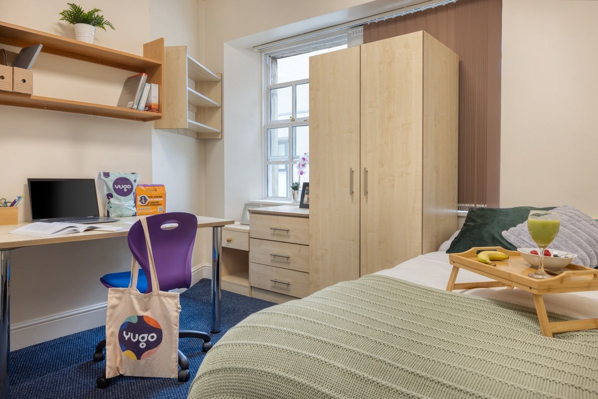 Hall - Cable Street - 7