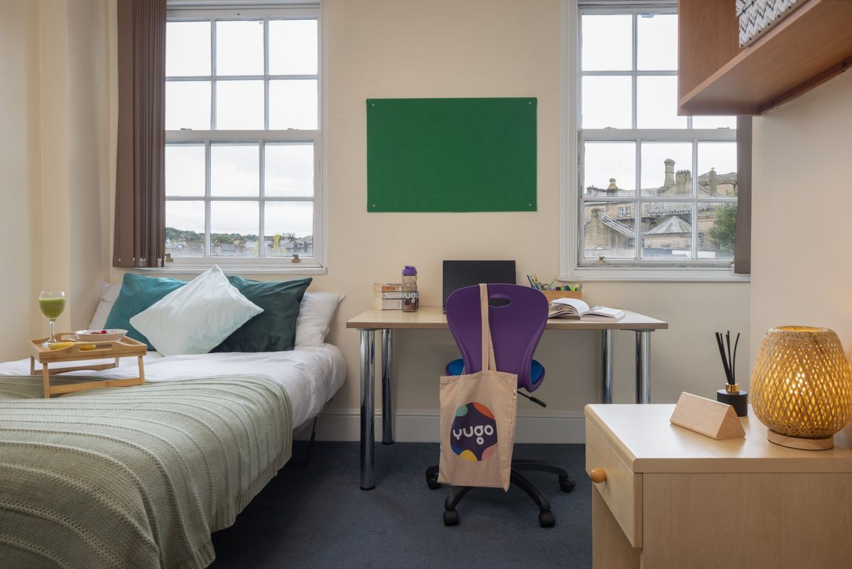 Hall - Cable Street - 5