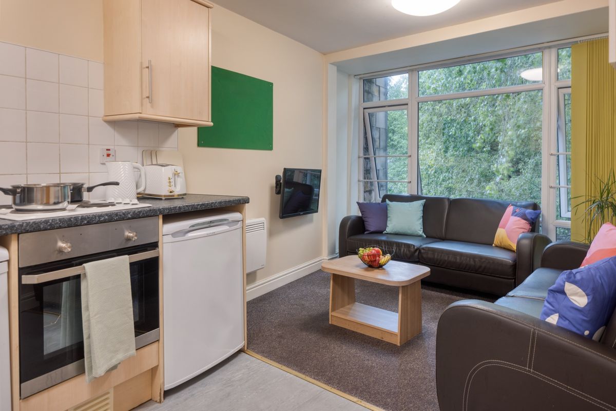 Hall - Cable Street - 4