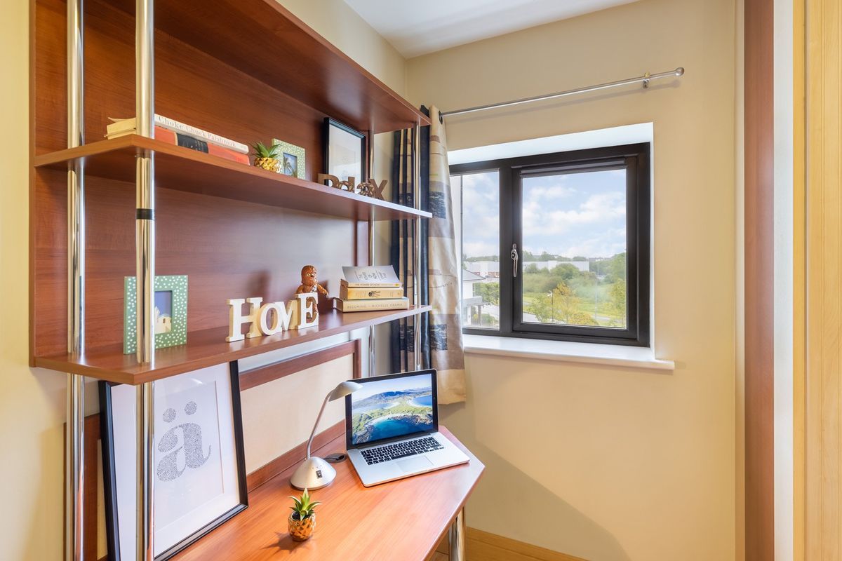 Hall - Canvas Cúirt na Coiribe - 5