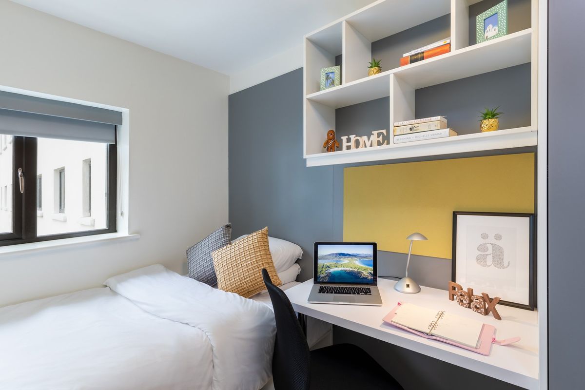 Hall - Canvas Cúirt na Coiribe - 4