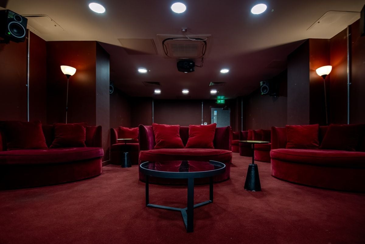 Hall - Cassaton House - 0