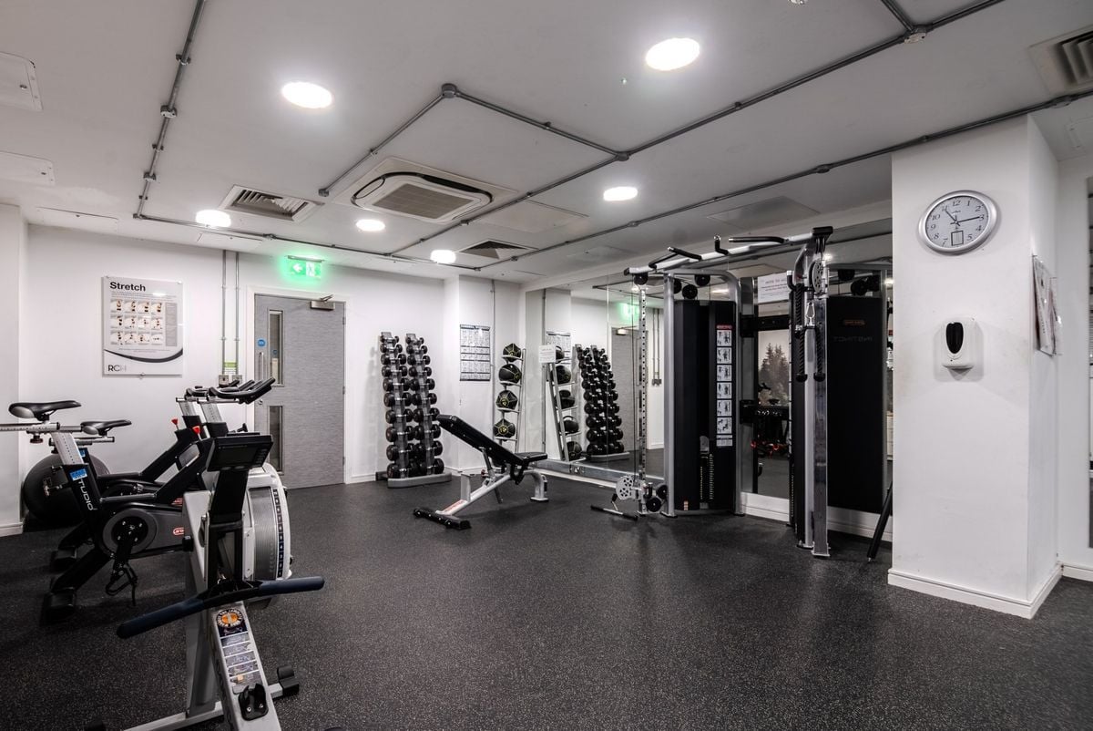 Hall - Cassaton House - 9