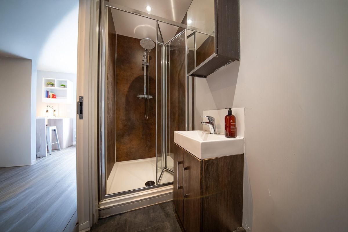 Hall - Cassaton House - 2