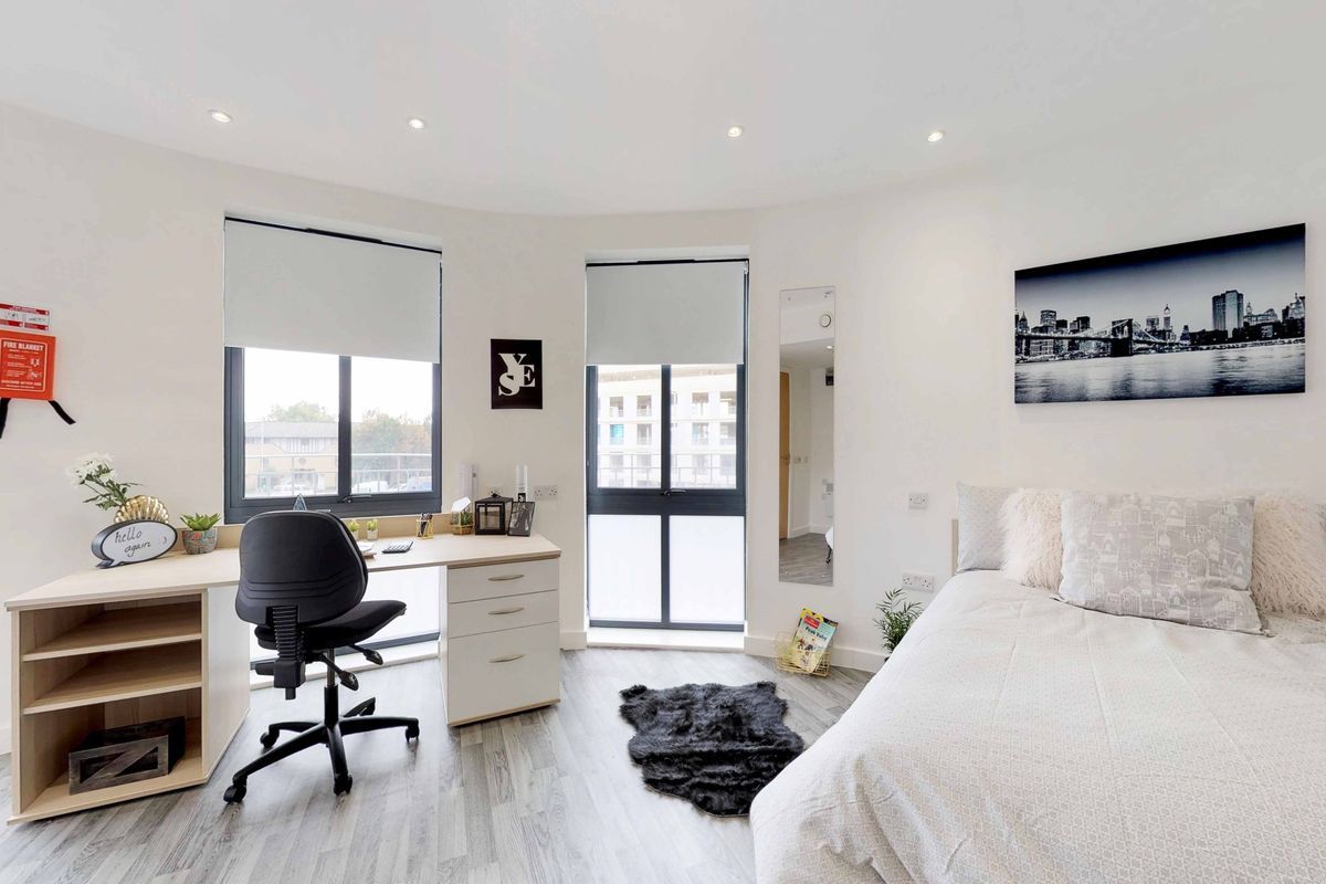 Hall Castle Hill - 8