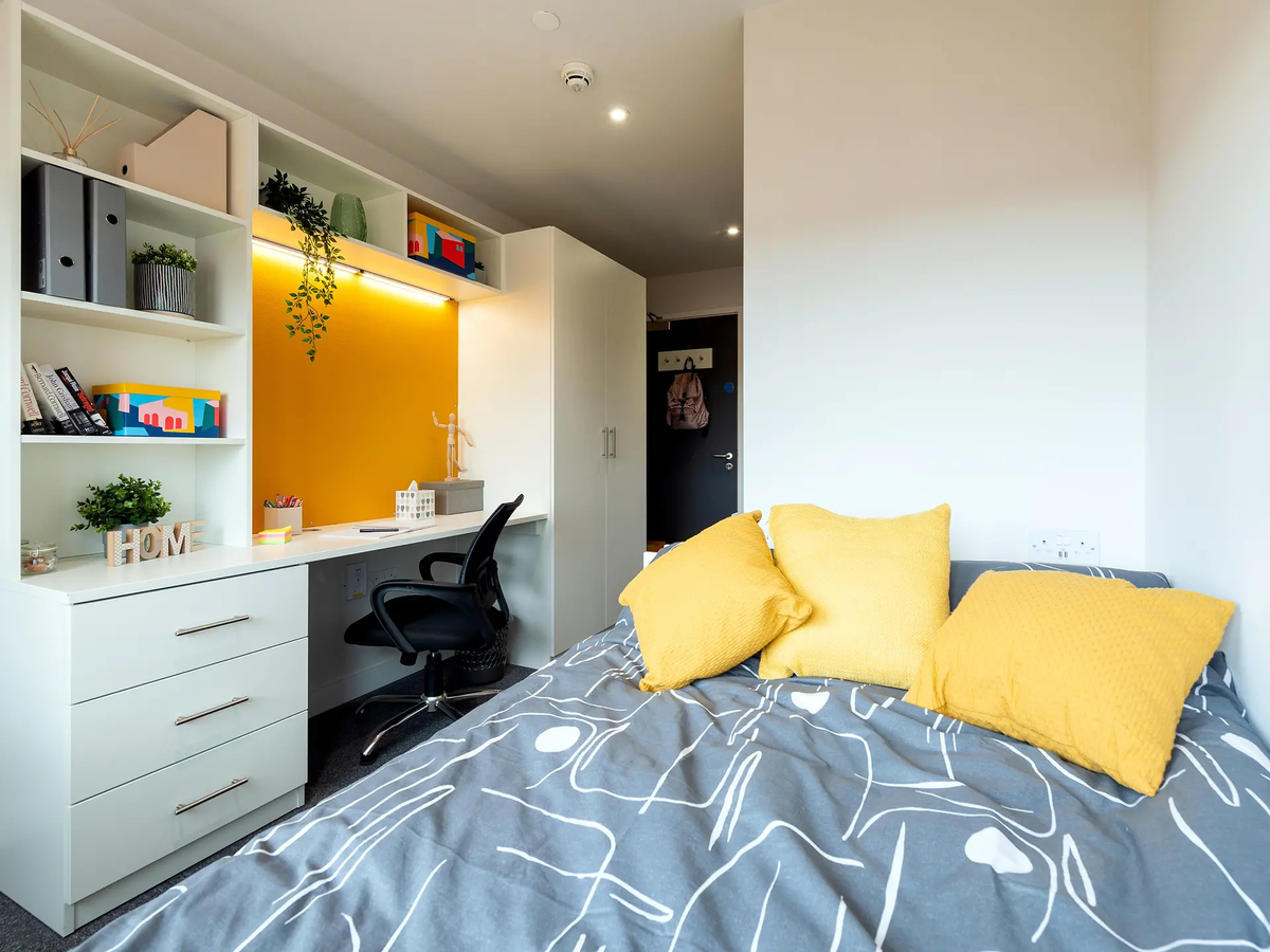 Hall - Central Living - 7