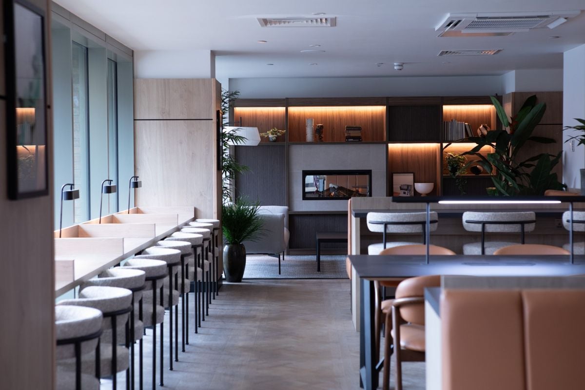 Hall - Centre Court - 4