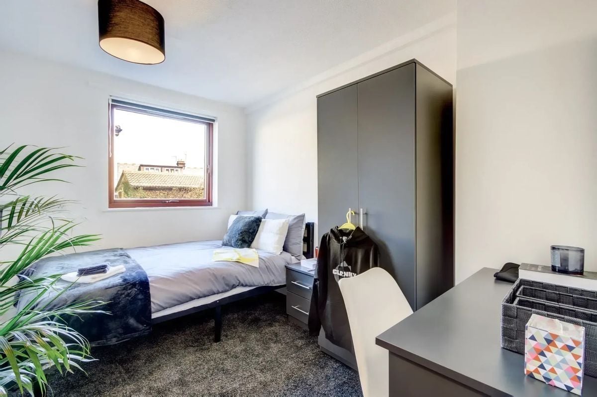 Hall - Clanny House - 2