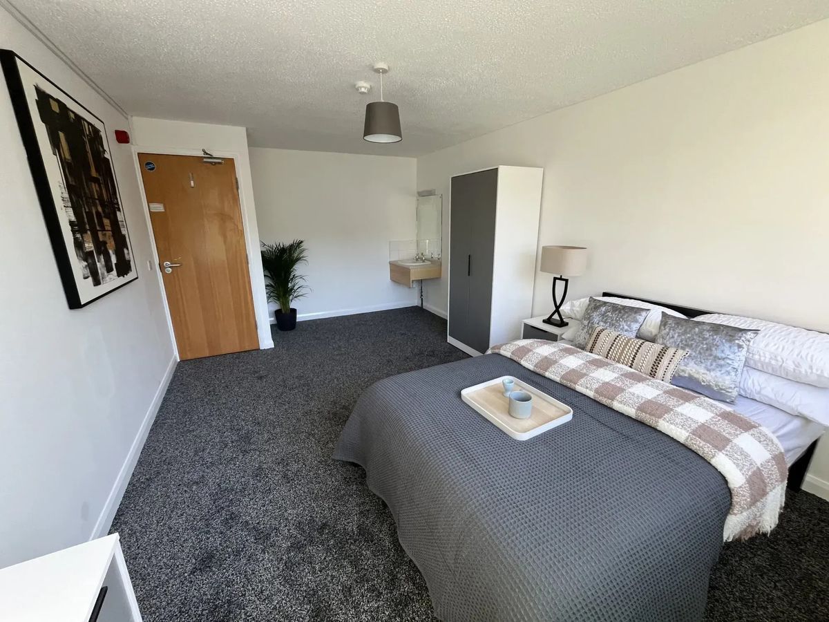 Hall - Clanny House - 8