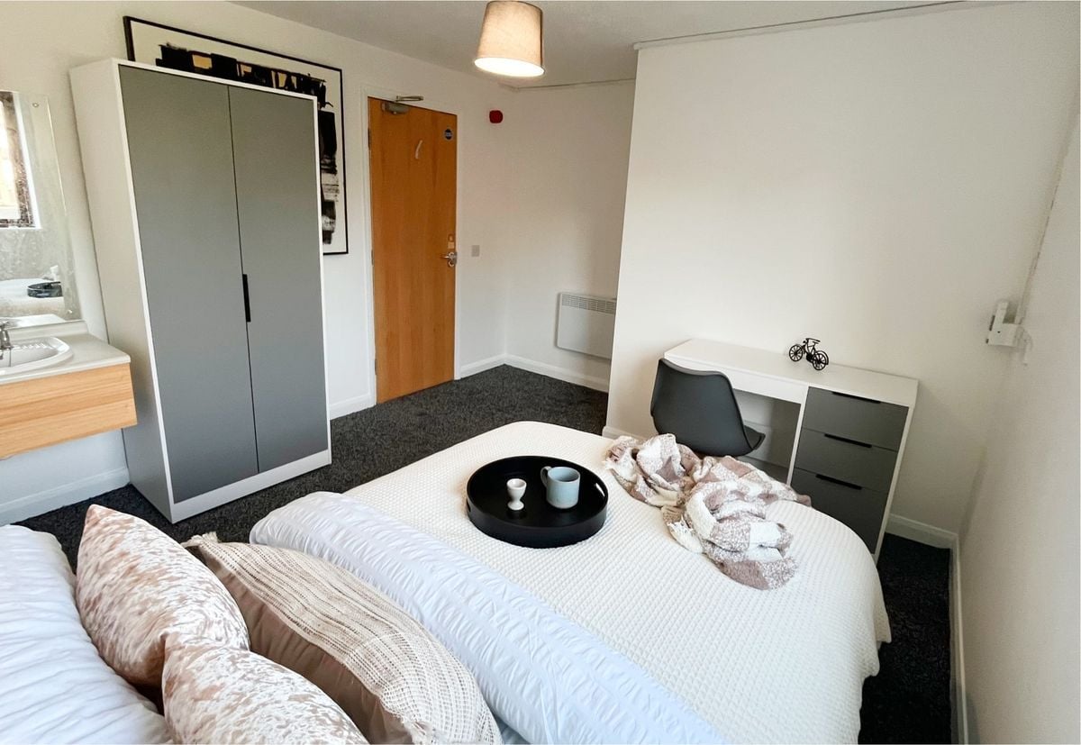 Hall - Clanny House - 6