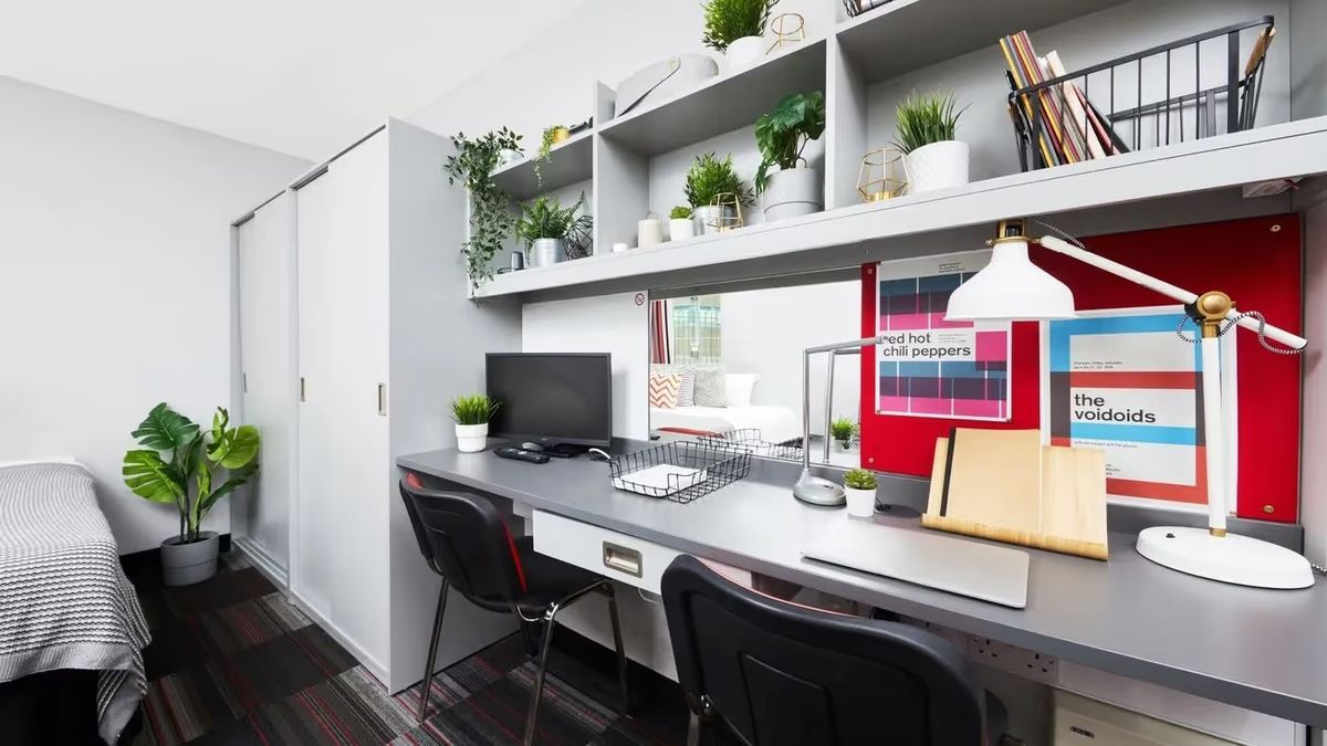 Hall Clarendon Street - 1