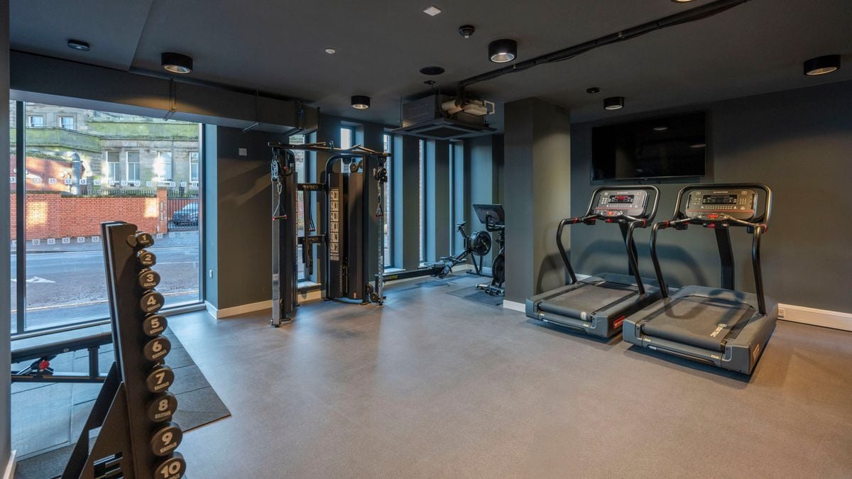 Hall - Clyde Court - 8