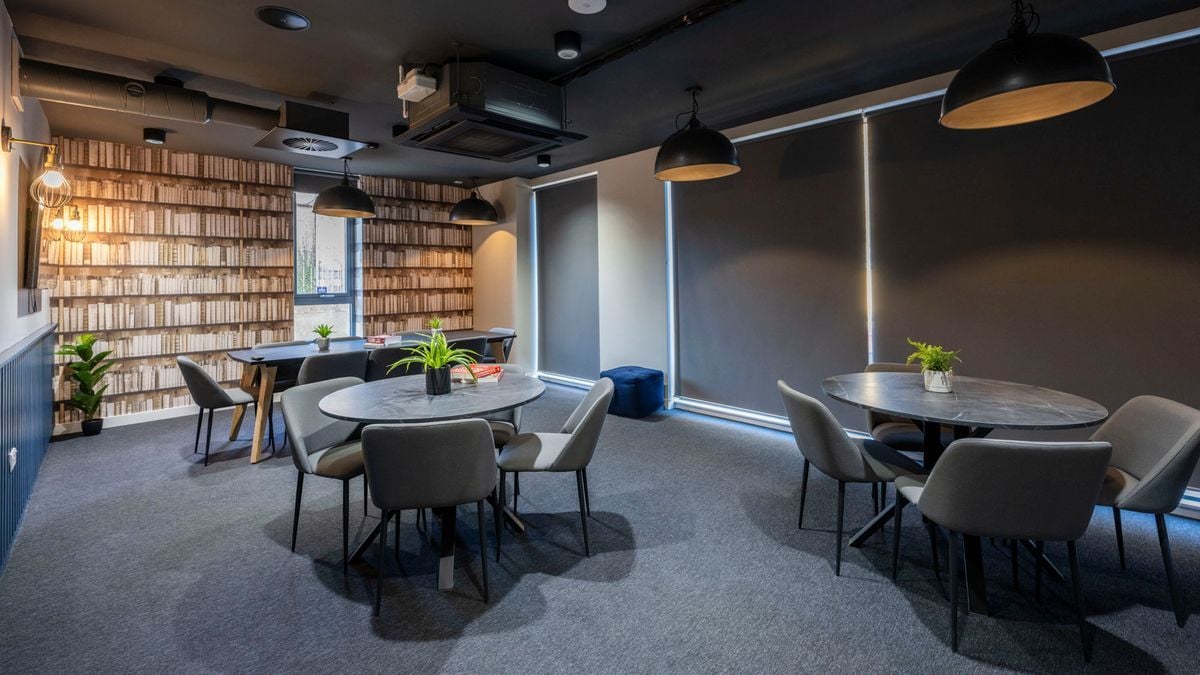 Hall - Clyde Court - 6