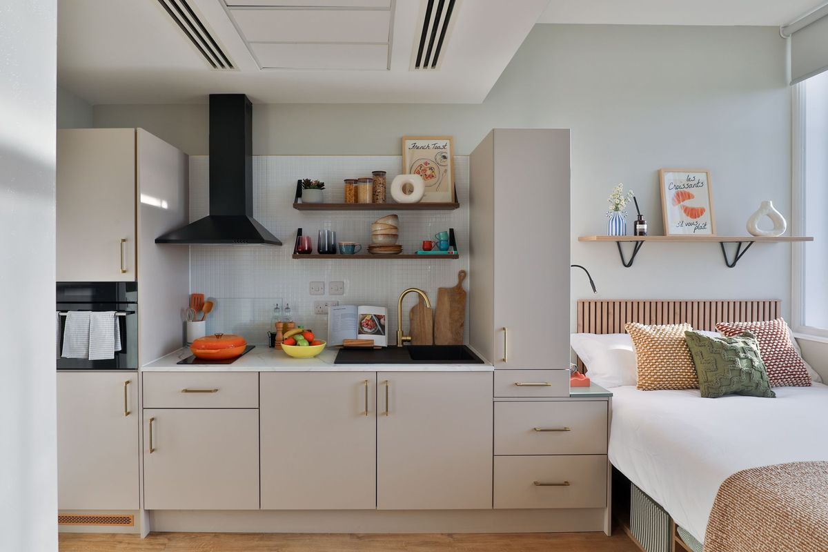 Hall - College House - 1