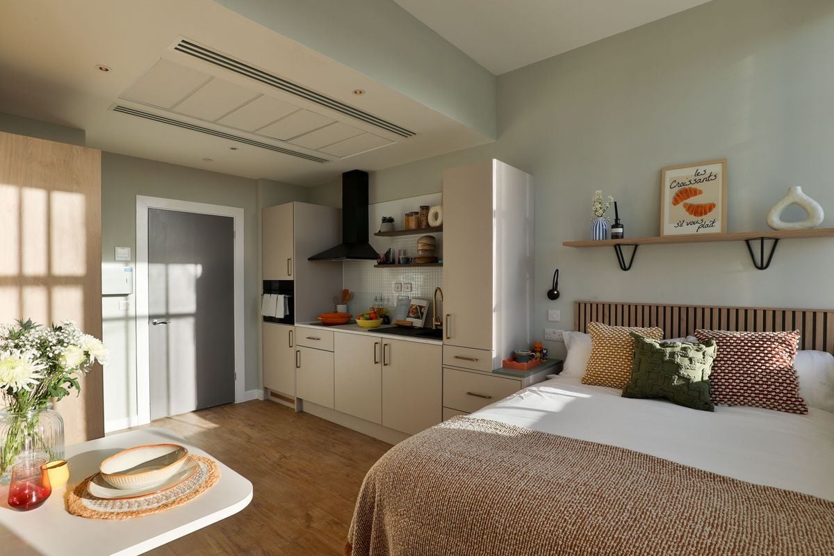 Hall - College House - 5