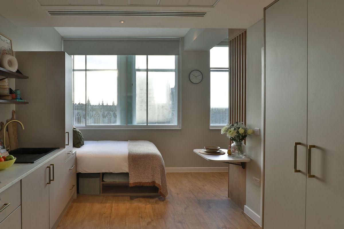 Hall - College House - 6