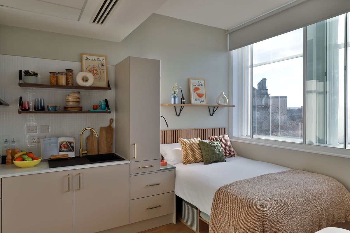 Hall - College House - 2