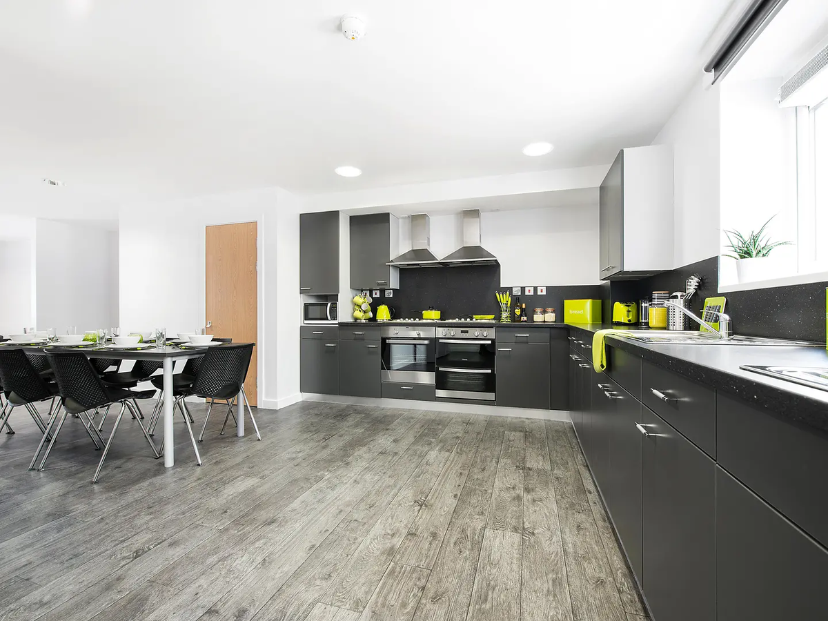 Hall Crescent Place - 6